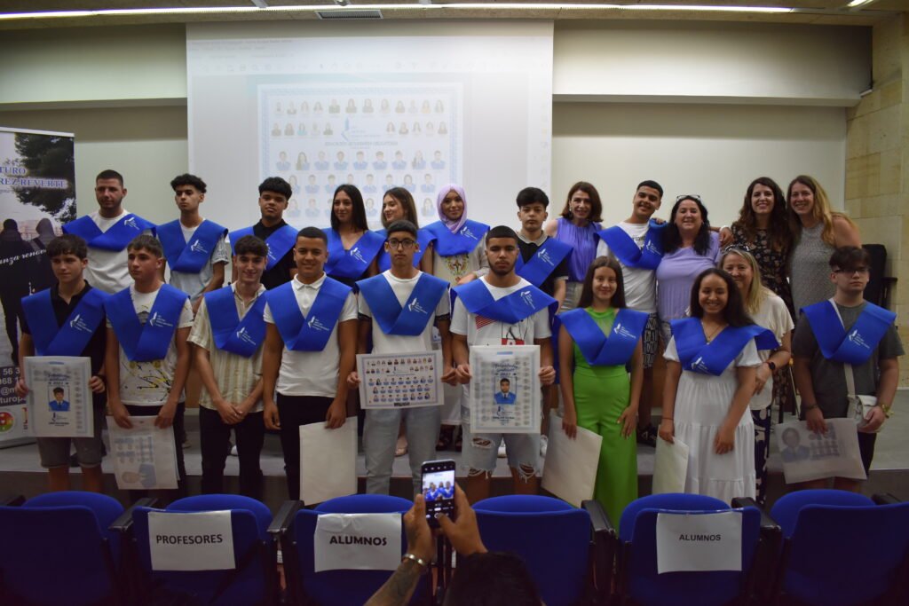 GRADUACION 2º FPB, 2º PFPE Y 4º ESO - 2023