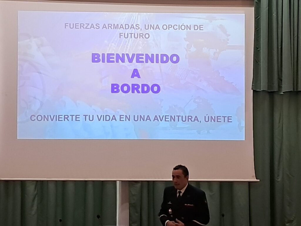CHARLA INFORMATIVA FUERZAS ARMADAS